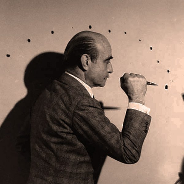 Lucio Fontana